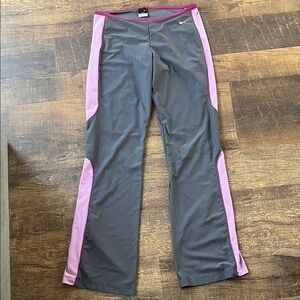 Women’s Nike Dri Fit Gray Workout Pants with Pink Trim Size Medium